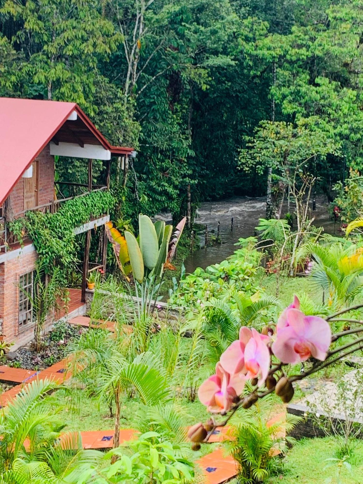 La Casa Del Rio B&B Puyo Exterior photo